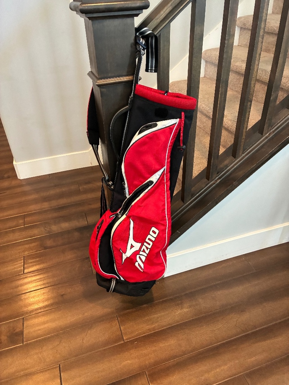 Red Mizuno Smart Sac Sunday golf bag-used-sports
